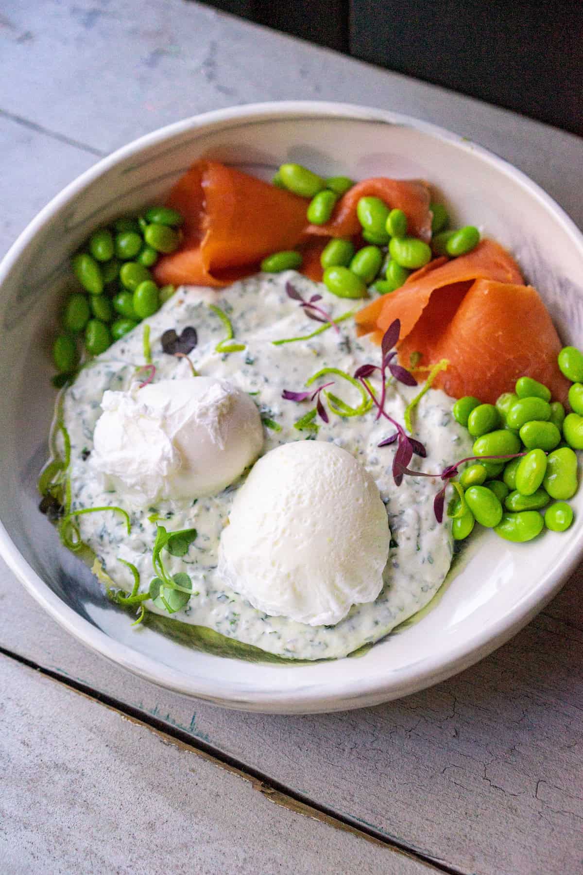 Smoked salmon breakfast
