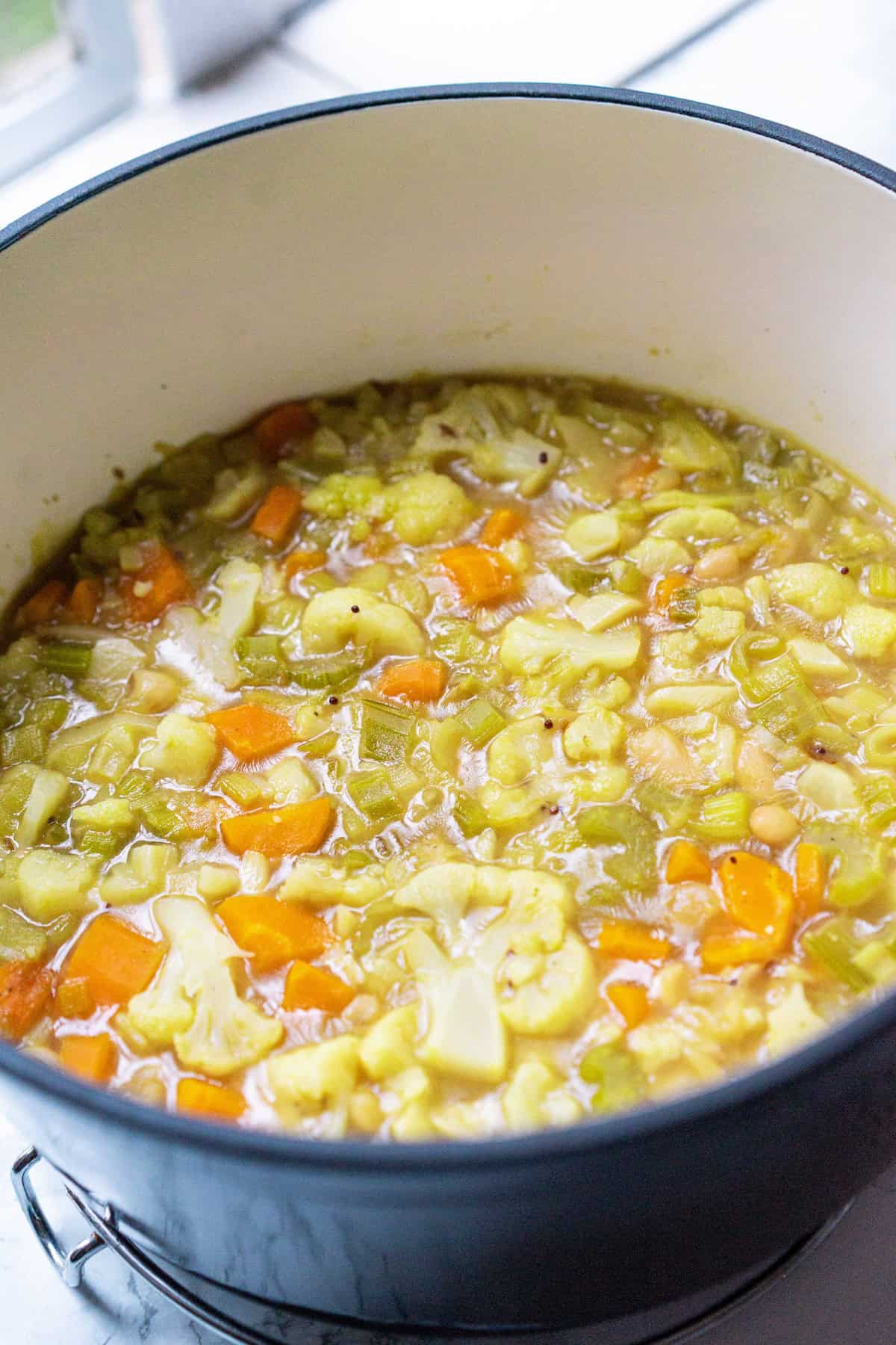 Chicken bean soup cooking