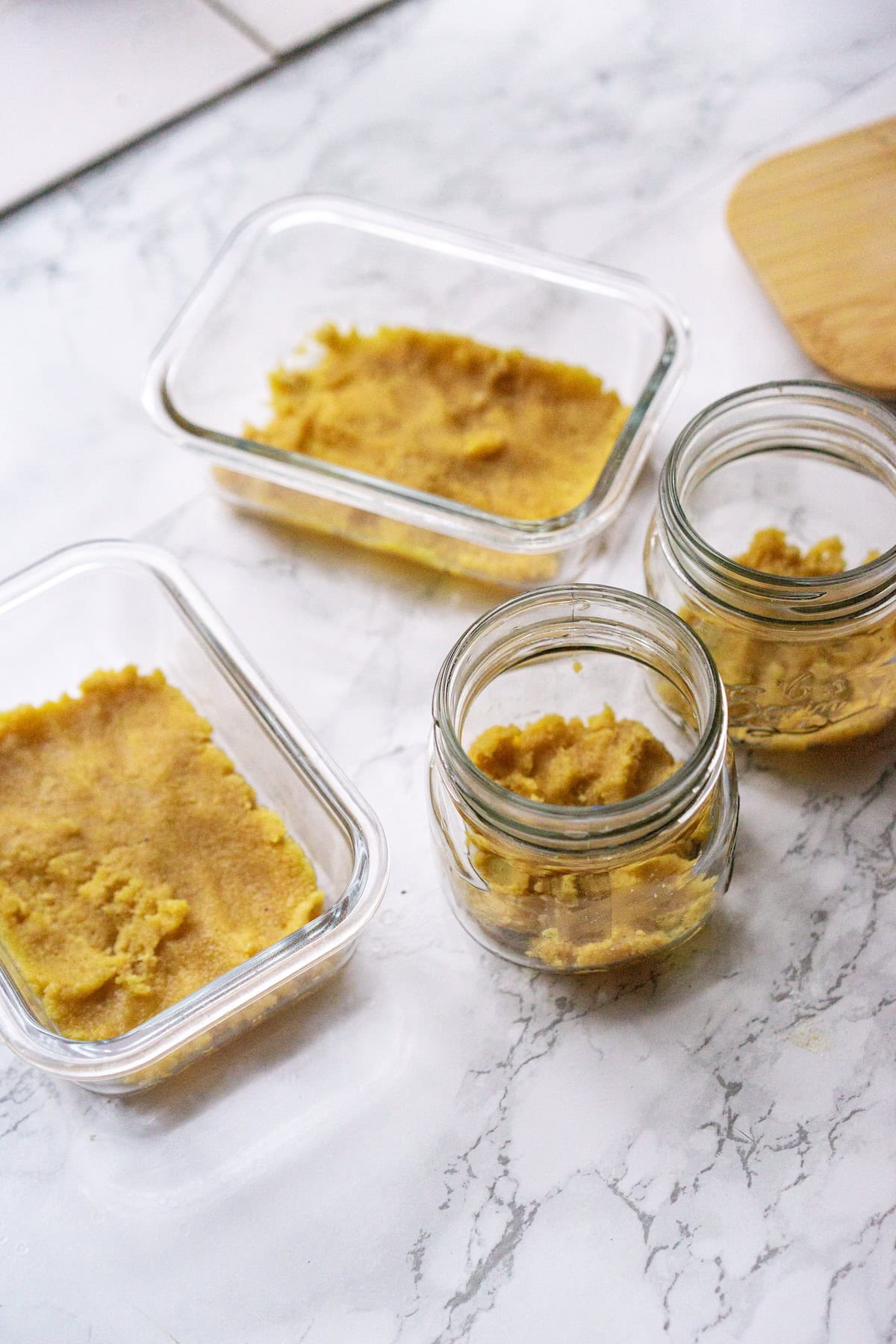 Cheesecake crusts