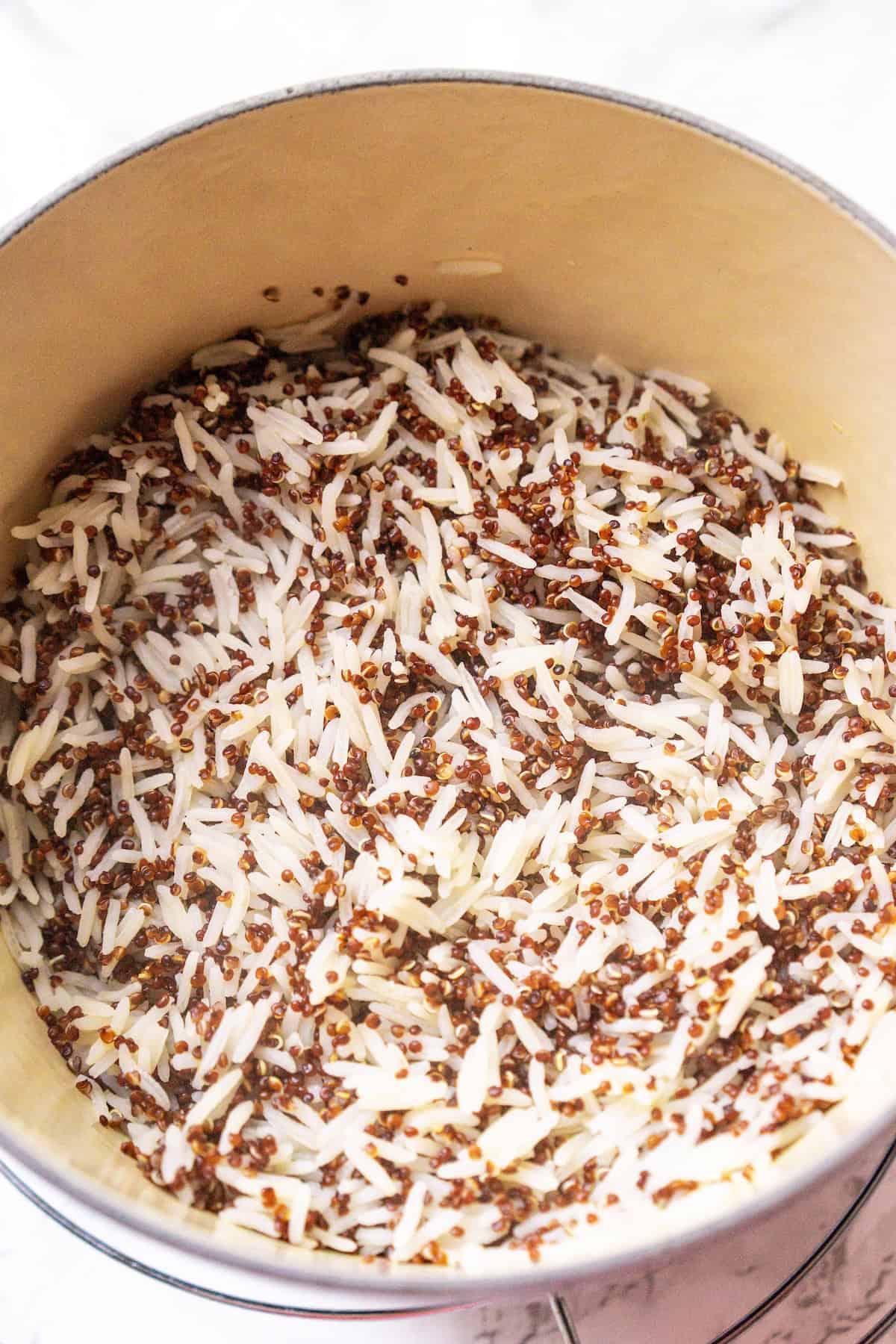 Rice and quinoa in pot