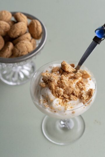 lemon yogurt dessert with amaretti biscuits