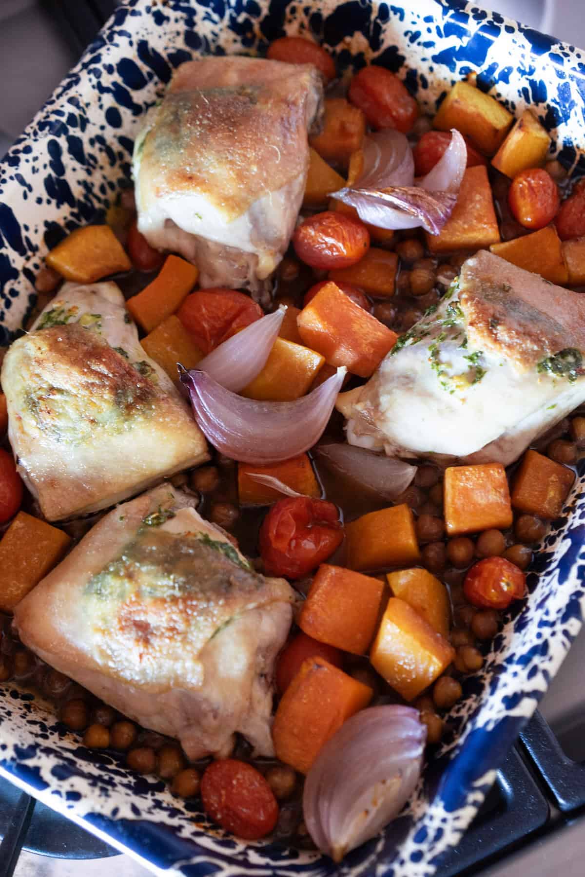 sheetpan chicken thighs and veggies