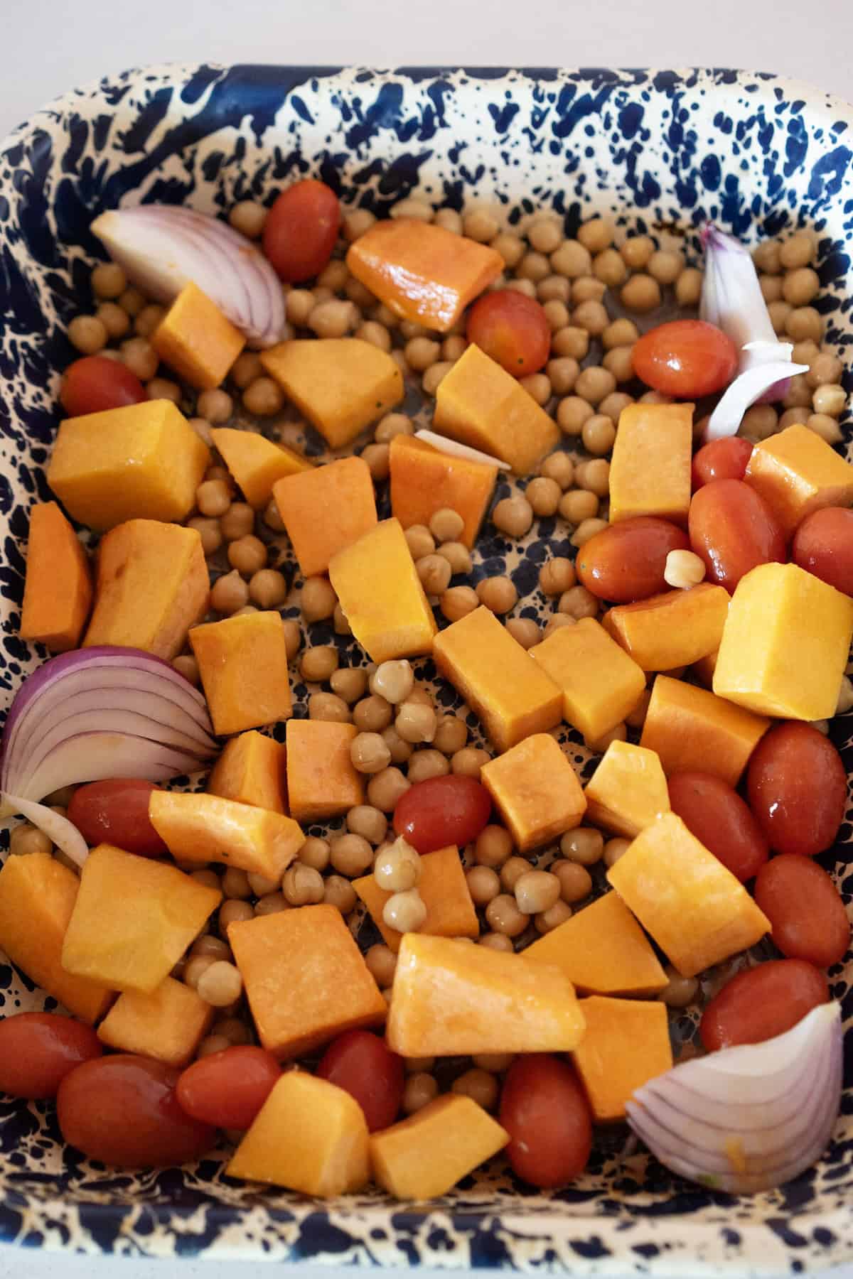 sheetpan chicken thighs and veggies